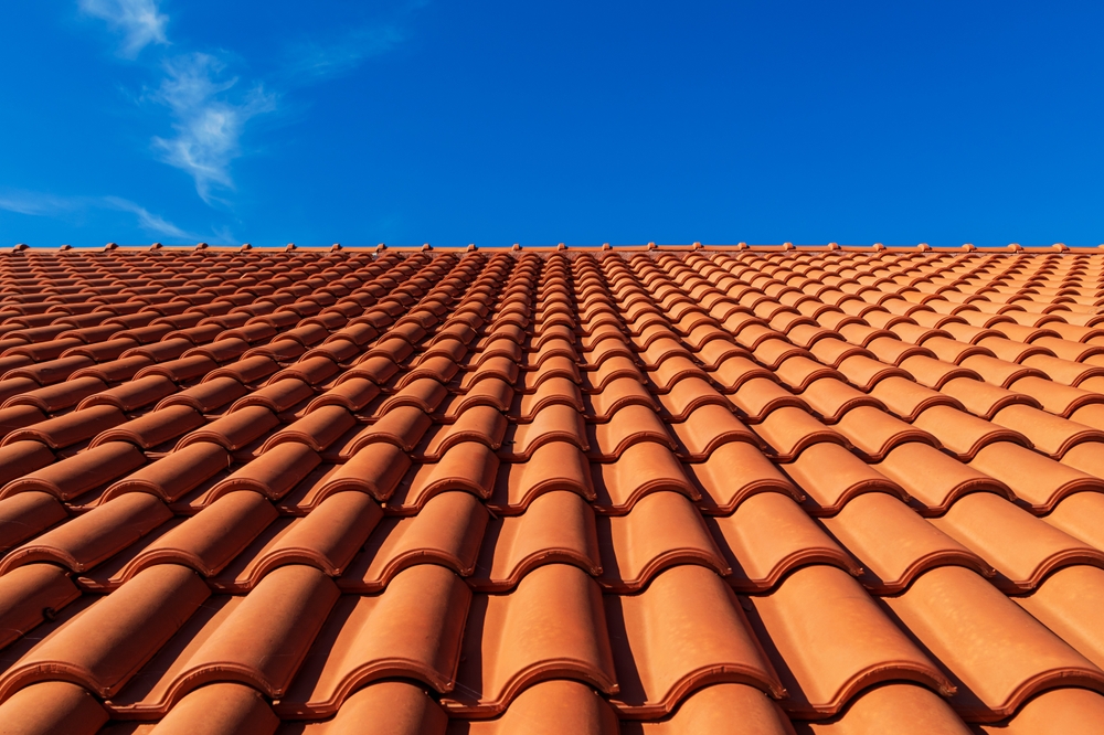 Best types of roofing materials - tile roofing.